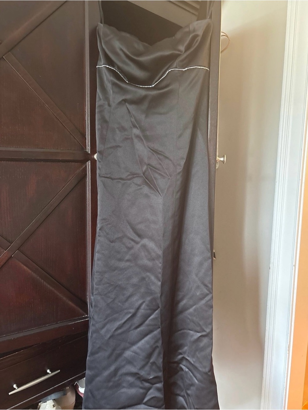Vera Wang Elegant Black Strapless Maxi Dress with Beaded Trim